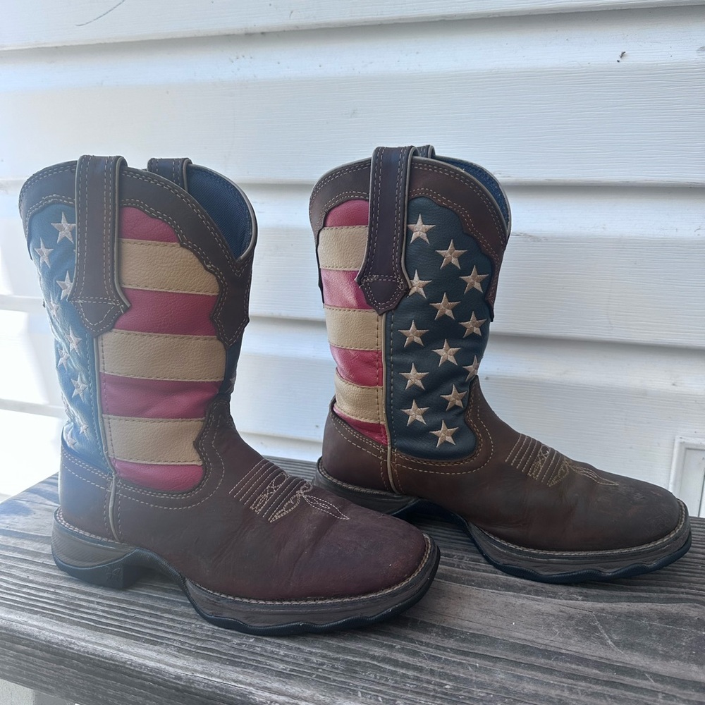 Lady Rebel by Durango Patriotic Women’s Pull-On Western Flag Boot